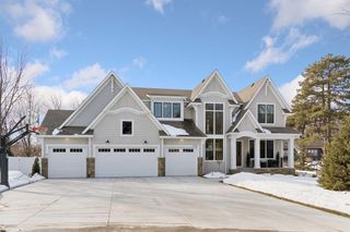 5120 Hooper Lake Road, Excelsior, MN 55331