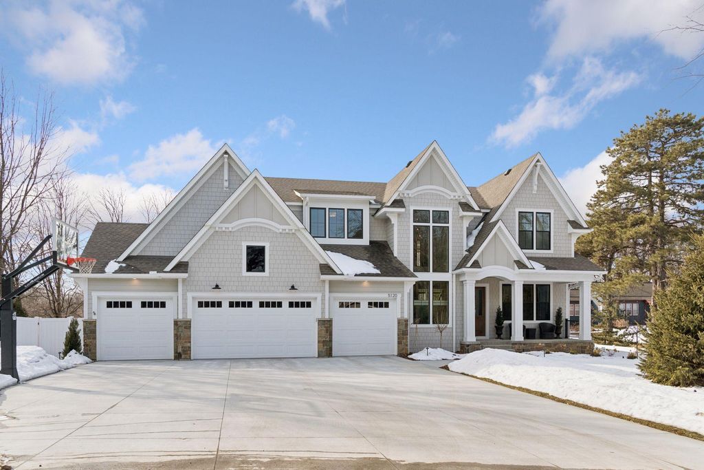 5120 Hooper Lake Road, Excelsior, MN 55331