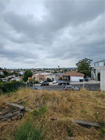 1142 N Stone, Los Angeles, CA 90063