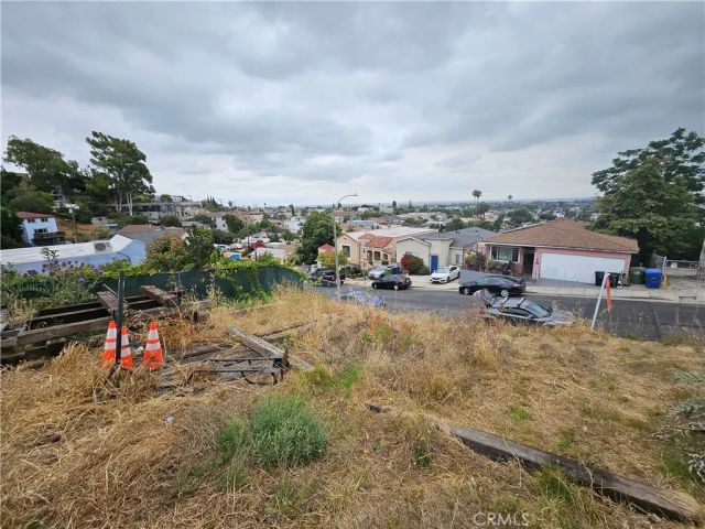 1142 N Stone, Los Angeles, CA 90063