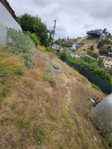 1142 N Stone, Los Angeles, CA 90063