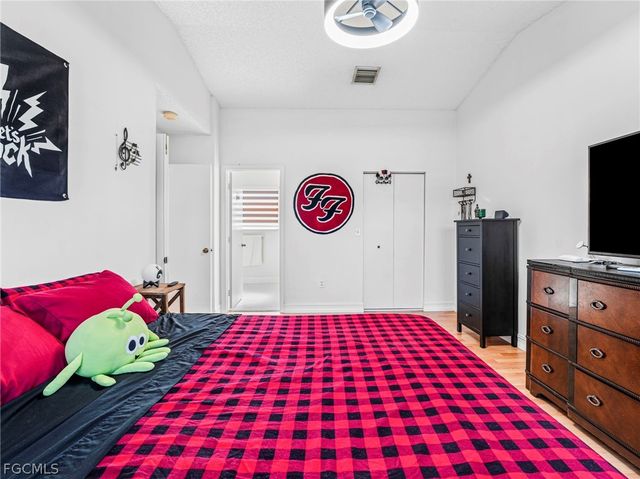 15111 NW 8th ST, Pembroke Pines, FL 33028