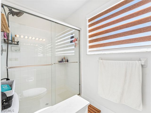 15111 NW 8th ST, Pembroke Pines, FL 33028