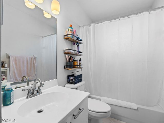 15111 NW 8th ST, Pembroke Pines, FL 33028