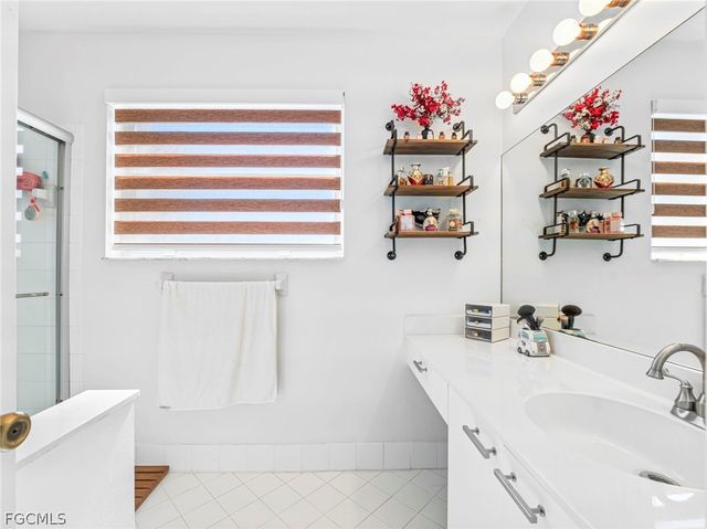 15111 NW 8th ST, Pembroke Pines, FL 33028