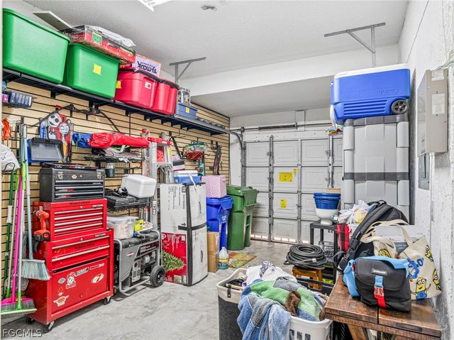 15111 NW 8th ST, Pembroke Pines, FL 33028