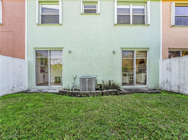 15111 NW 8th ST, Pembroke Pines, FL 33028