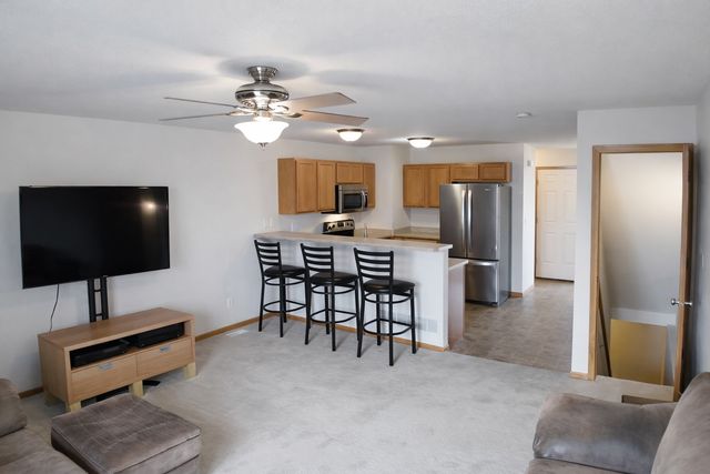 1450 Tower Lane NE 16, Cedar Rapids, IA 52402