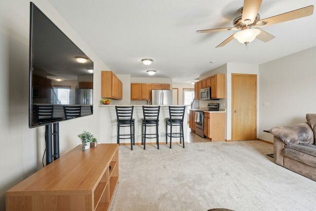 1450 Tower Lane NE 16, Cedar Rapids, IA 52402