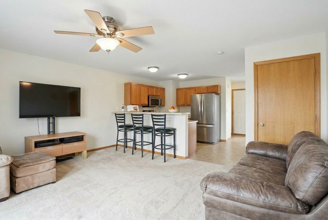 1450 Tower Lane NE 16, Cedar Rapids, IA 52402