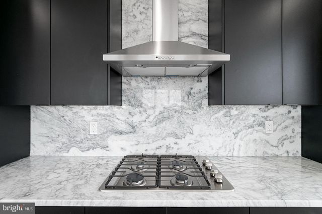 526 BROWN STREET UNIT 301, Philadelphia, PA 19123