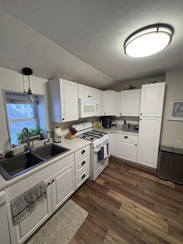 513 Milton Avenue, Janesville, WI 53545