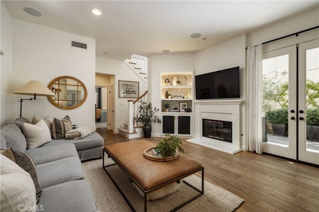 2001 Haven, Newport Beach, CA 92663
