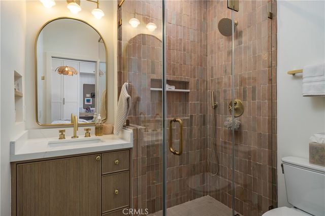 2001 Haven, Newport Beach, CA 92663
