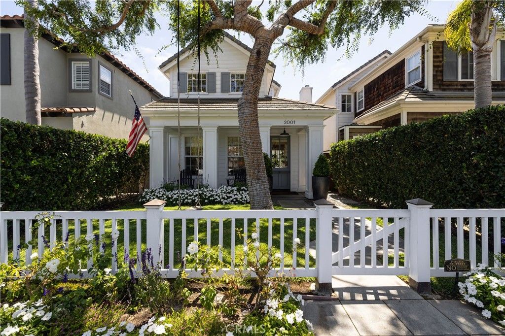 2001 Haven, Newport Beach, CA 92663