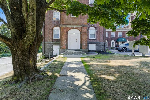156 Garfield Avenue, New London, CT 06320