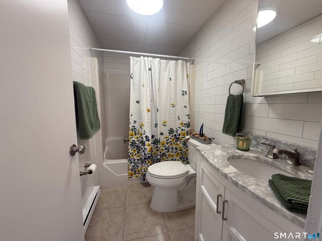 156 Garfield Avenue, New London, CT 06320