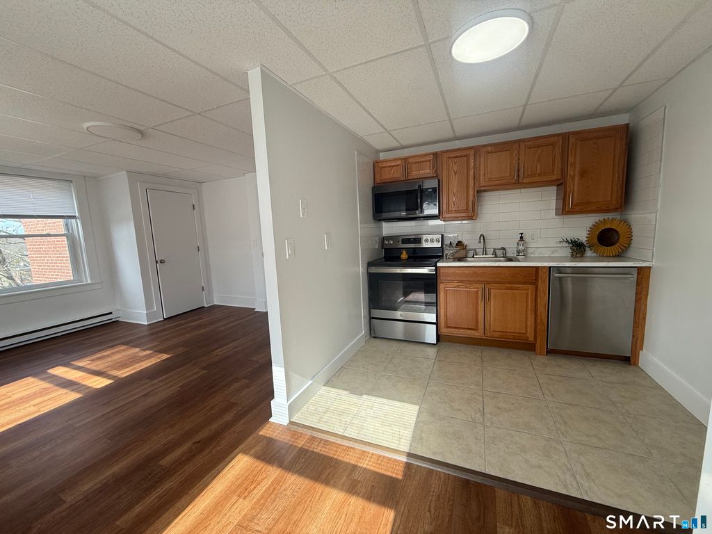 156 Garfield Avenue, New London, CT 06320