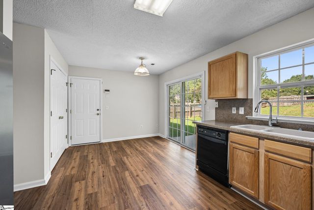 511 Smoothstone Drive, Duncan, SC 29334