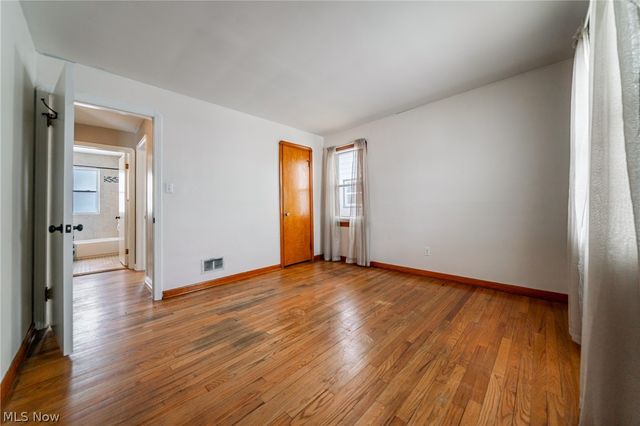 3911 Woodway Avenue, Parma, OH 44134