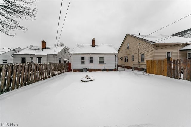 3911 Woodway Avenue, Parma, OH 44134