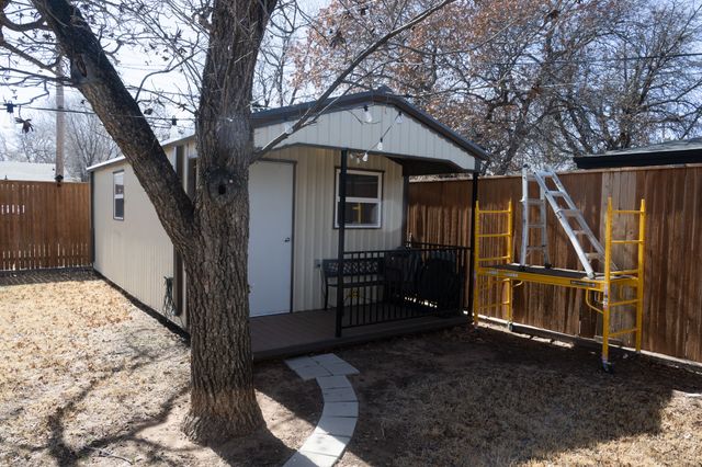 2305 57th Street, Lubbock, TX 79412