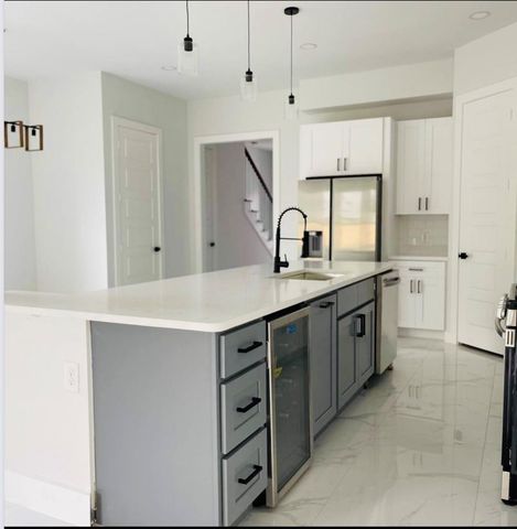 7203 Weyburn Street, Houston, TX 77028