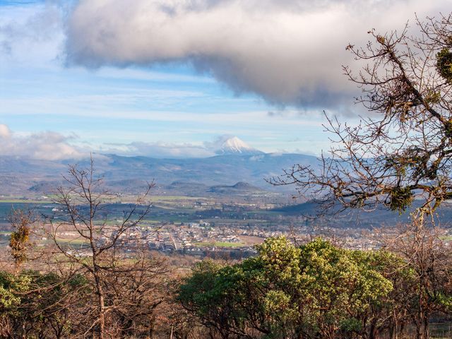 445 Mt Castle Drive, Eagle Point, OR 97524