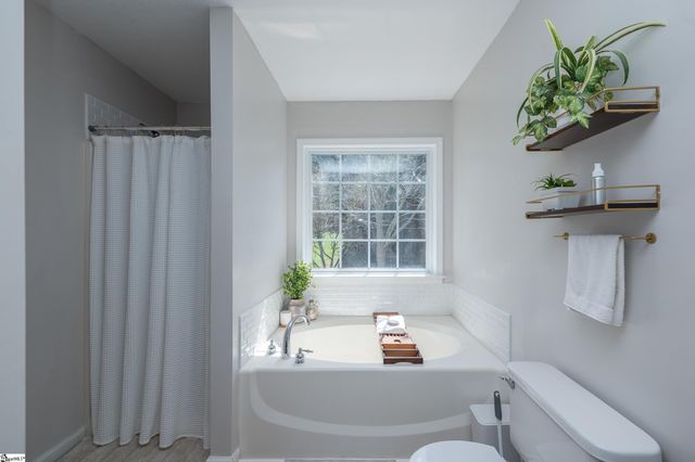 39 Perkins Court, Greer, SC 29651