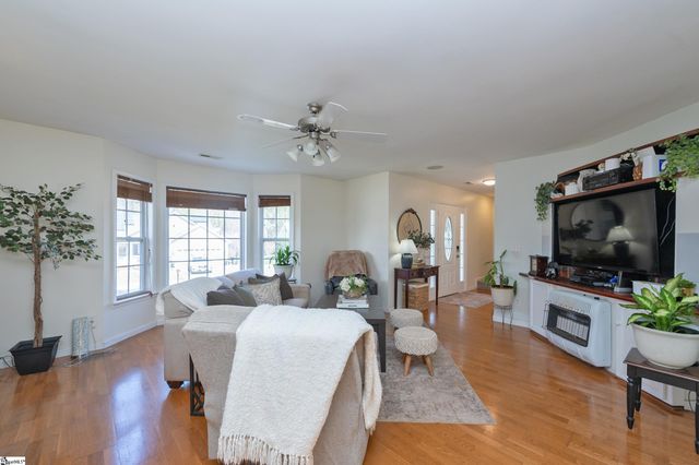 39 Perkins Court, Greer, SC 29651