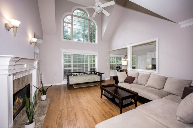 2106 Wellington Woods Drive, Little Rock, AR 72211