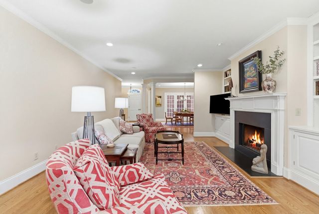 221 Holiday Road, Lexington, KY 40502