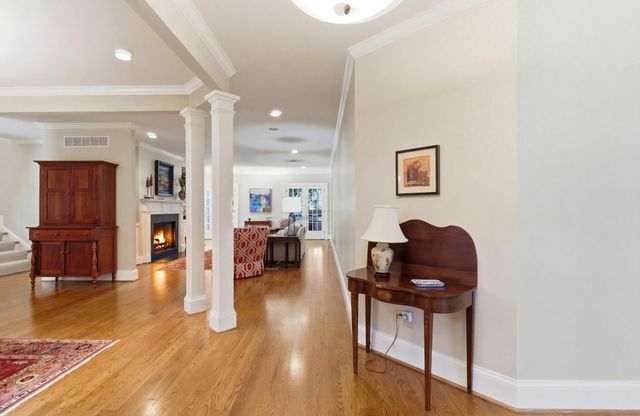 221 Holiday Road, Lexington, KY 40502