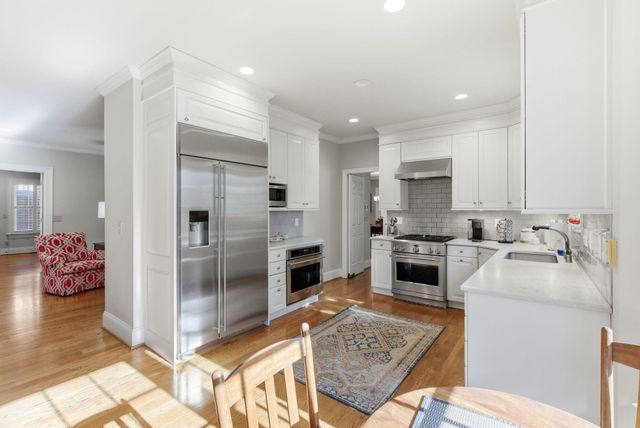 221 Holiday Road, Lexington, KY 40502