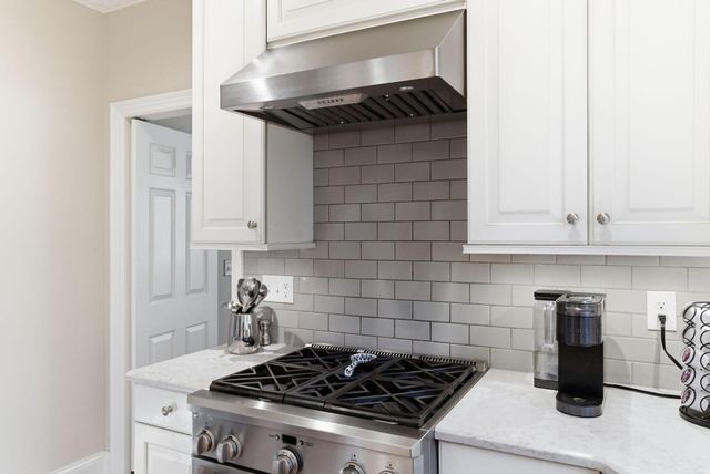 221 Holiday Road, Lexington, KY 40502