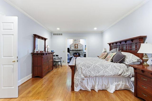 221 Holiday Road, Lexington, KY 40502