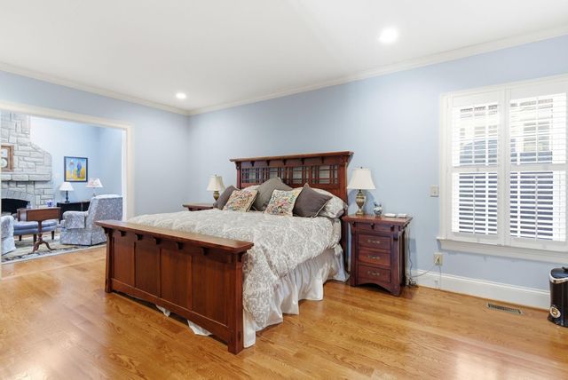 221 Holiday Road, Lexington, KY 40502