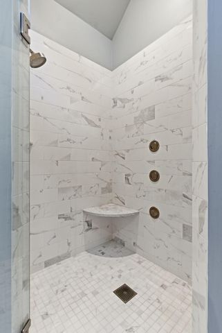 221 Holiday Road, Lexington, KY 40502