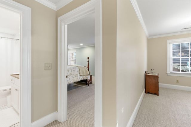 221 Holiday Road, Lexington, KY 40502