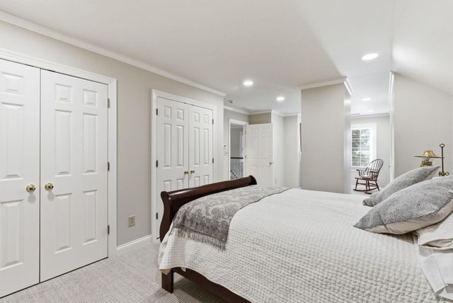 221 Holiday Road, Lexington, KY 40502