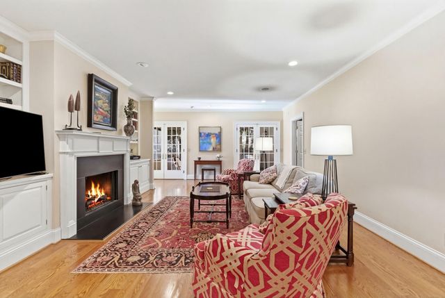 221 Holiday Road, Lexington, KY 40502