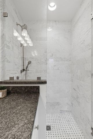 221 Holiday Road, Lexington, KY 40502