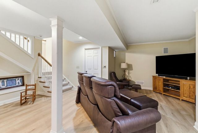 221 Holiday Road, Lexington, KY 40502