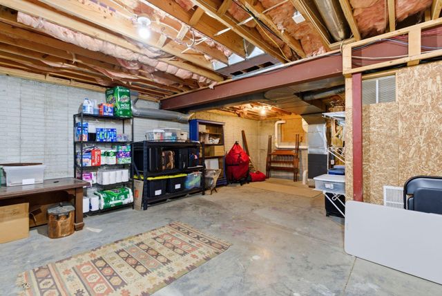 221 Holiday Road, Lexington, KY 40502