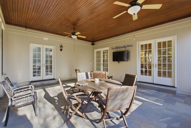 221 Holiday Road, Lexington, KY 40502