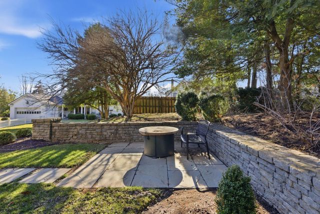 221 Holiday Road, Lexington, KY 40502