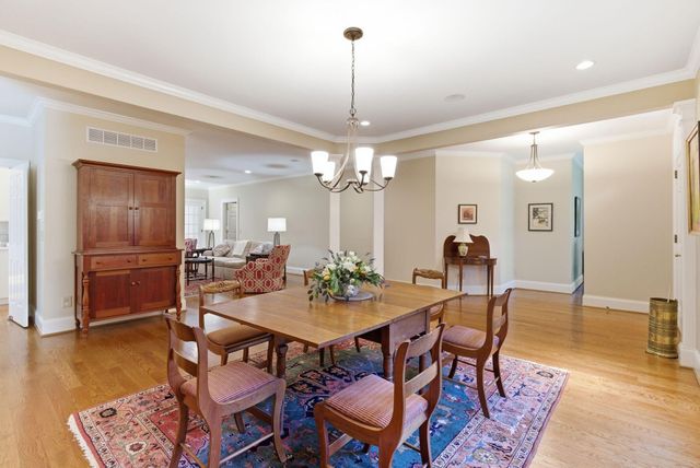 221 Holiday Road, Lexington, KY 40502