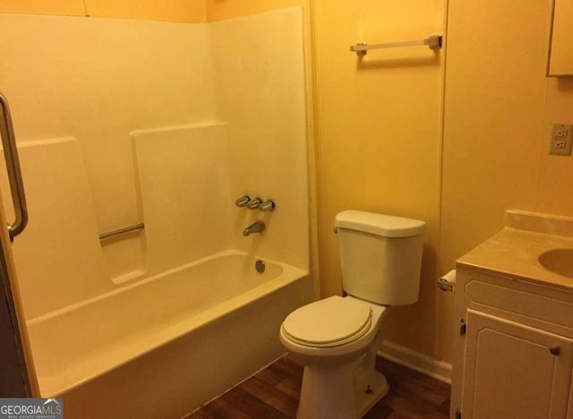 107 Oakwood Circle, Griffin, GA 30223