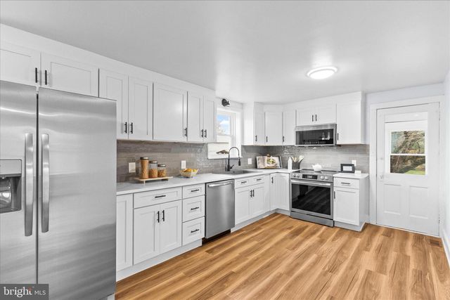 21 UPPER BERMUDIAN RD, Gardners, PA 17324