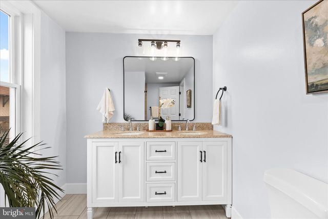 21 UPPER BERMUDIAN RD, Gardners, PA 17324